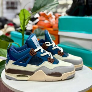 Sports Shoes